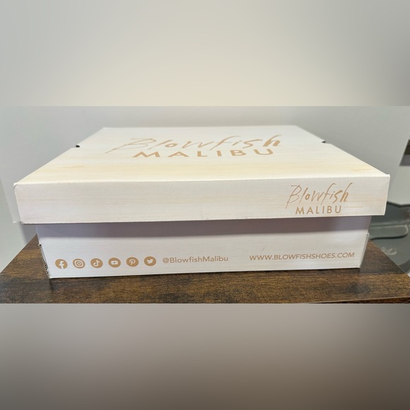 Blowfish Malibu Women’s Whitesands  Wedge Booties NWT Various Sizes - Picture 2 of 7